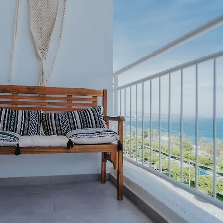 Just A Seaview Apt. * Location * Center * Διαμέρισμα Λεμεσός